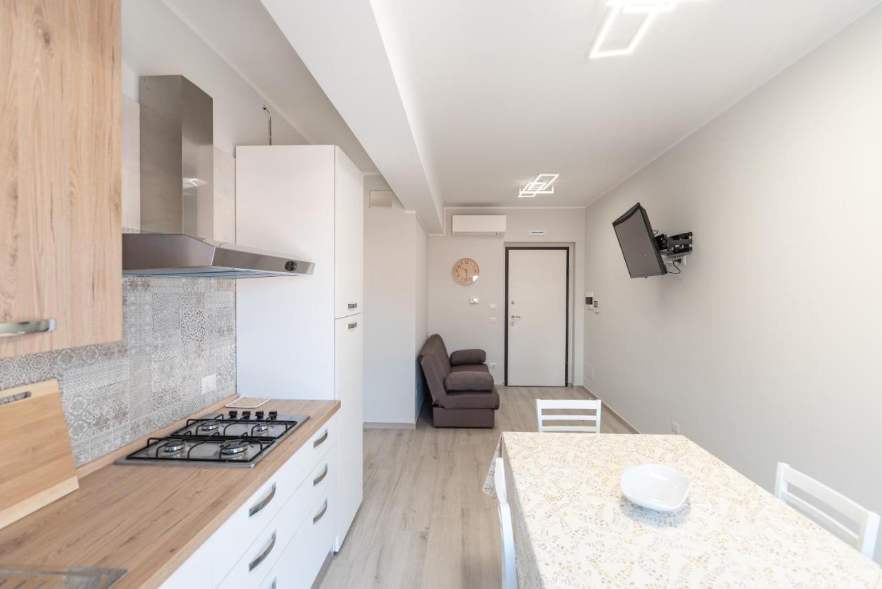Appartamento Moderno in Centro città Sant'Agata di Militello Exterior foto