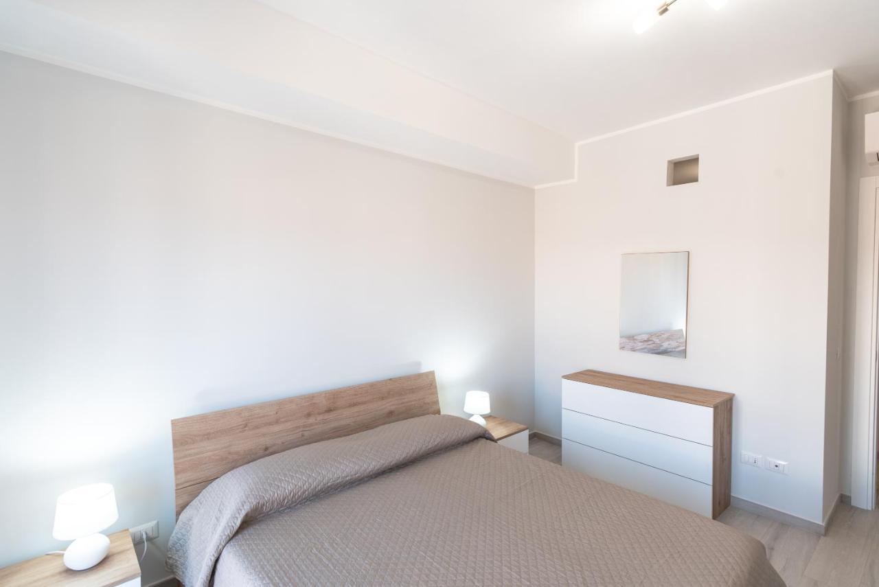 Appartamento Moderno in Centro città Sant'Agata di Militello Exterior foto